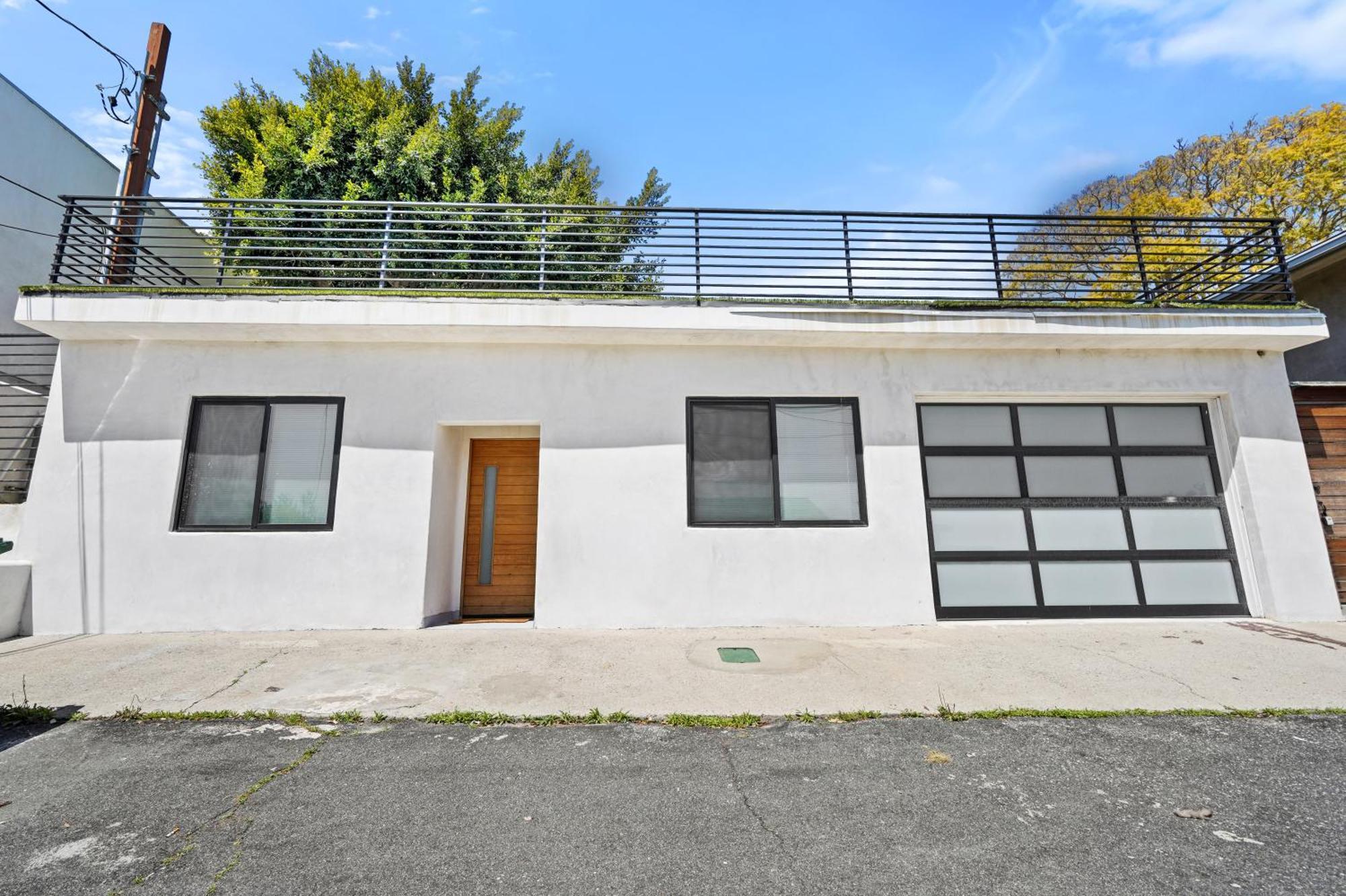 Сasa de vacaciones Private Cozy Guest House, King Bed, Parking, Pet Friendly Near Penmar Golf Course!